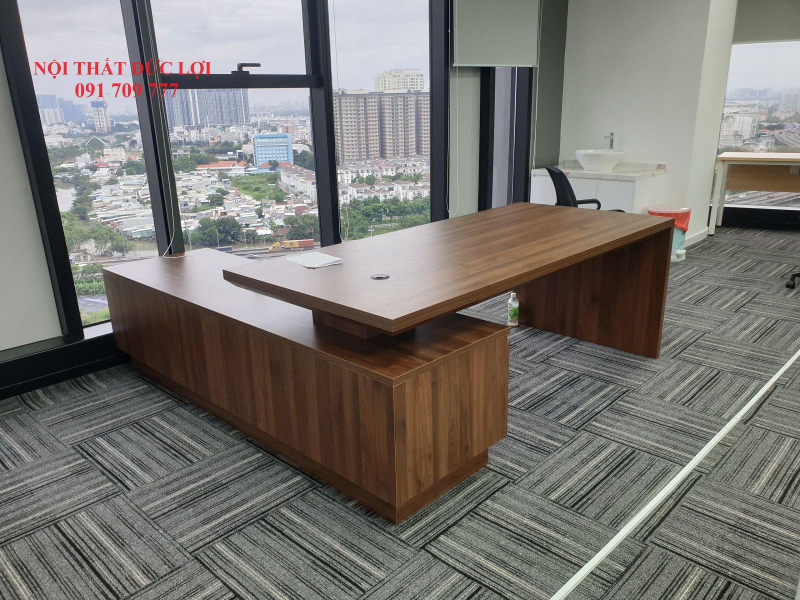 Thanh lý bàn làm việc giám đốc giá cao