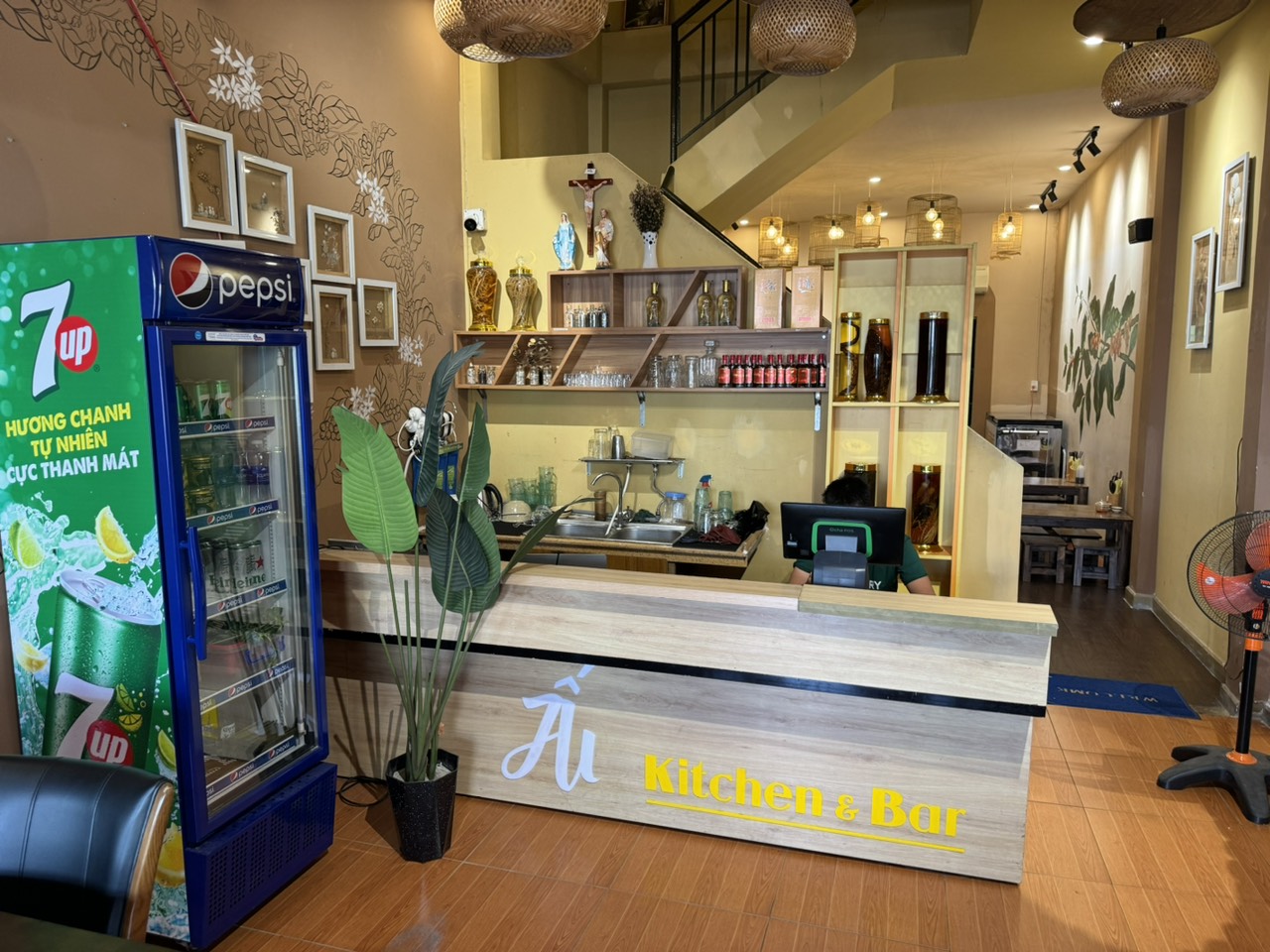 Thu mua nhà hàng quán ăn quán cafe tại quận 1