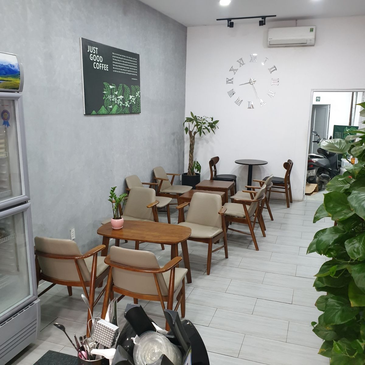 Thu mua bàn ghế quán cafe